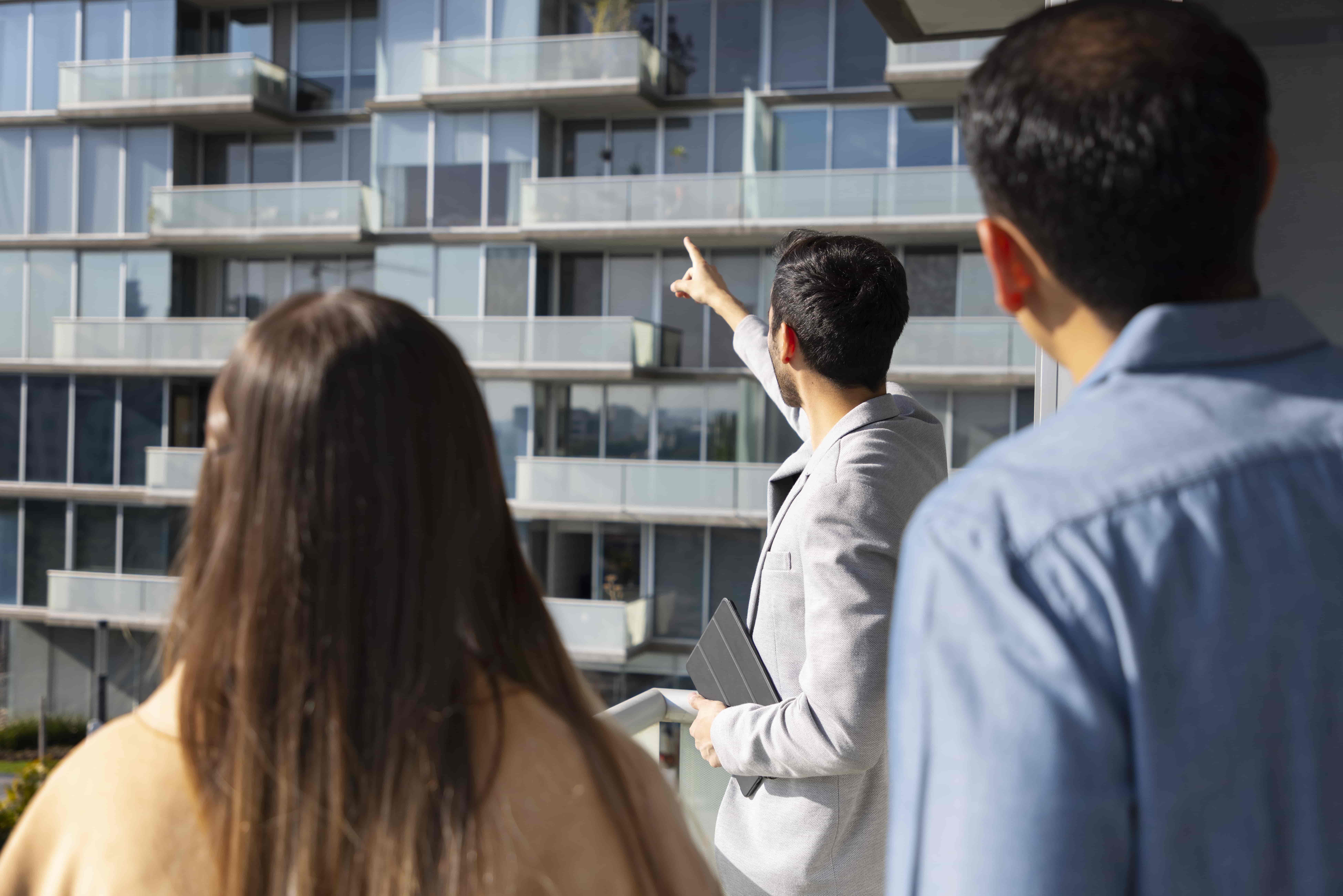 Flats for Sale in Noida 