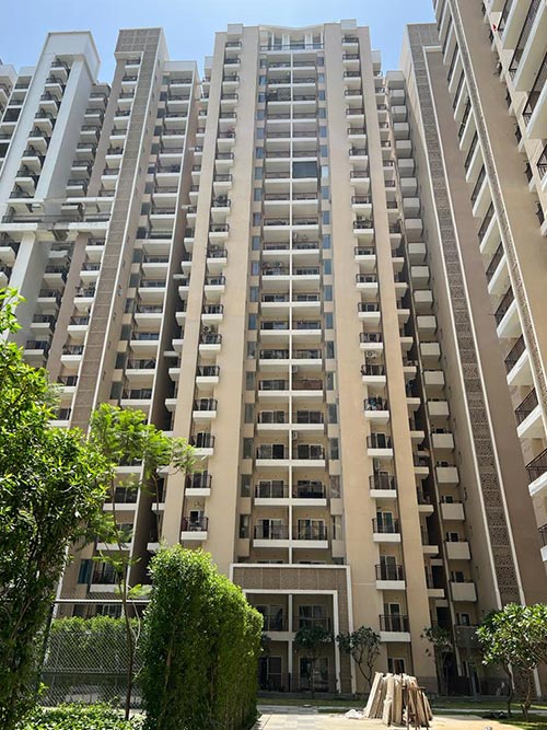 ongoing project in greater noida west